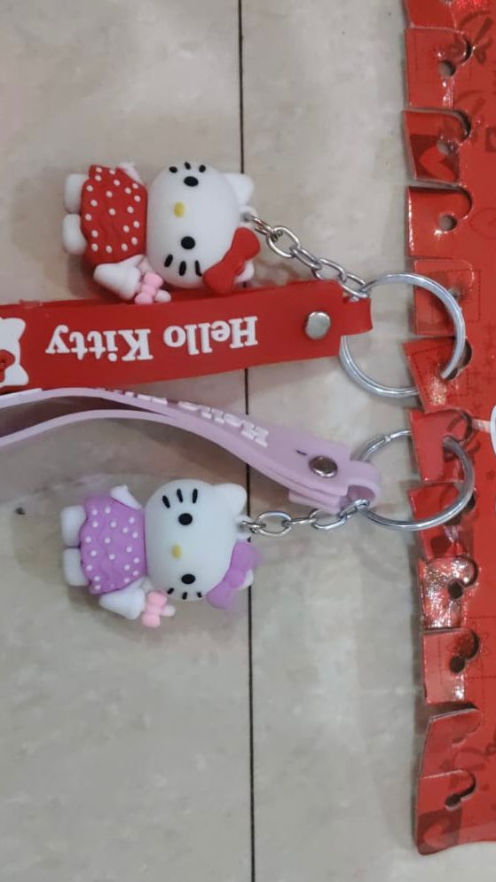 HELLO KITTY KEY RINGS(PURPEL&RED)