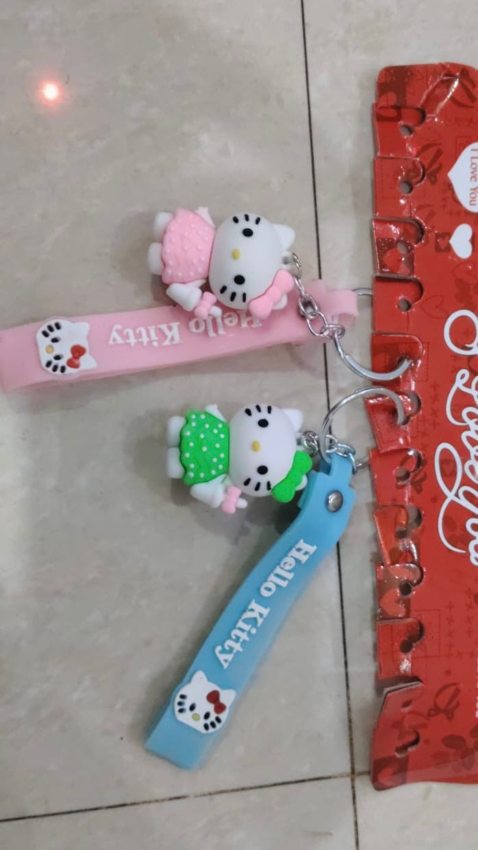 HELLO KITTY KEY RINGS(GREEN&PINK)